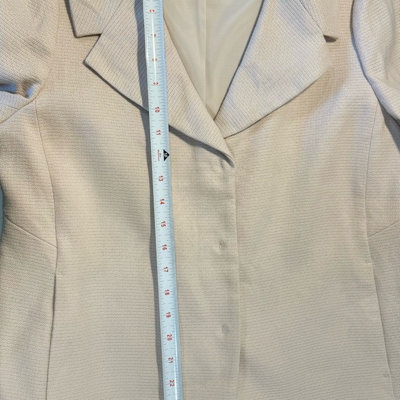 Ann Taylor Swing Blazer/Jacket in Ivory - size 10 - Picture 10 of 13